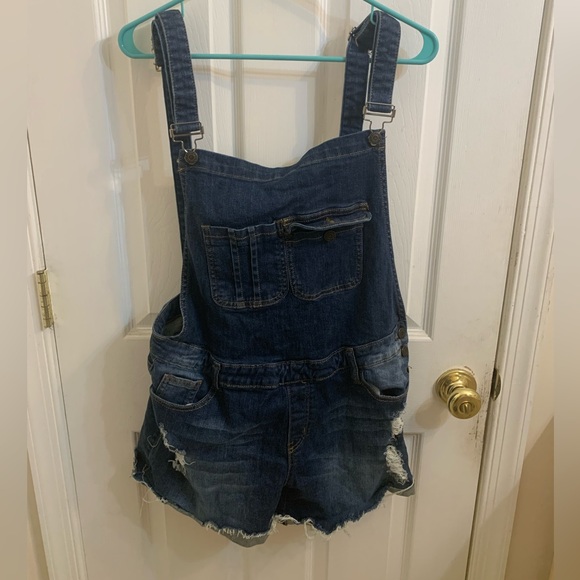 Machine Distressed Shortalls Size Large - Picture 4 of 7